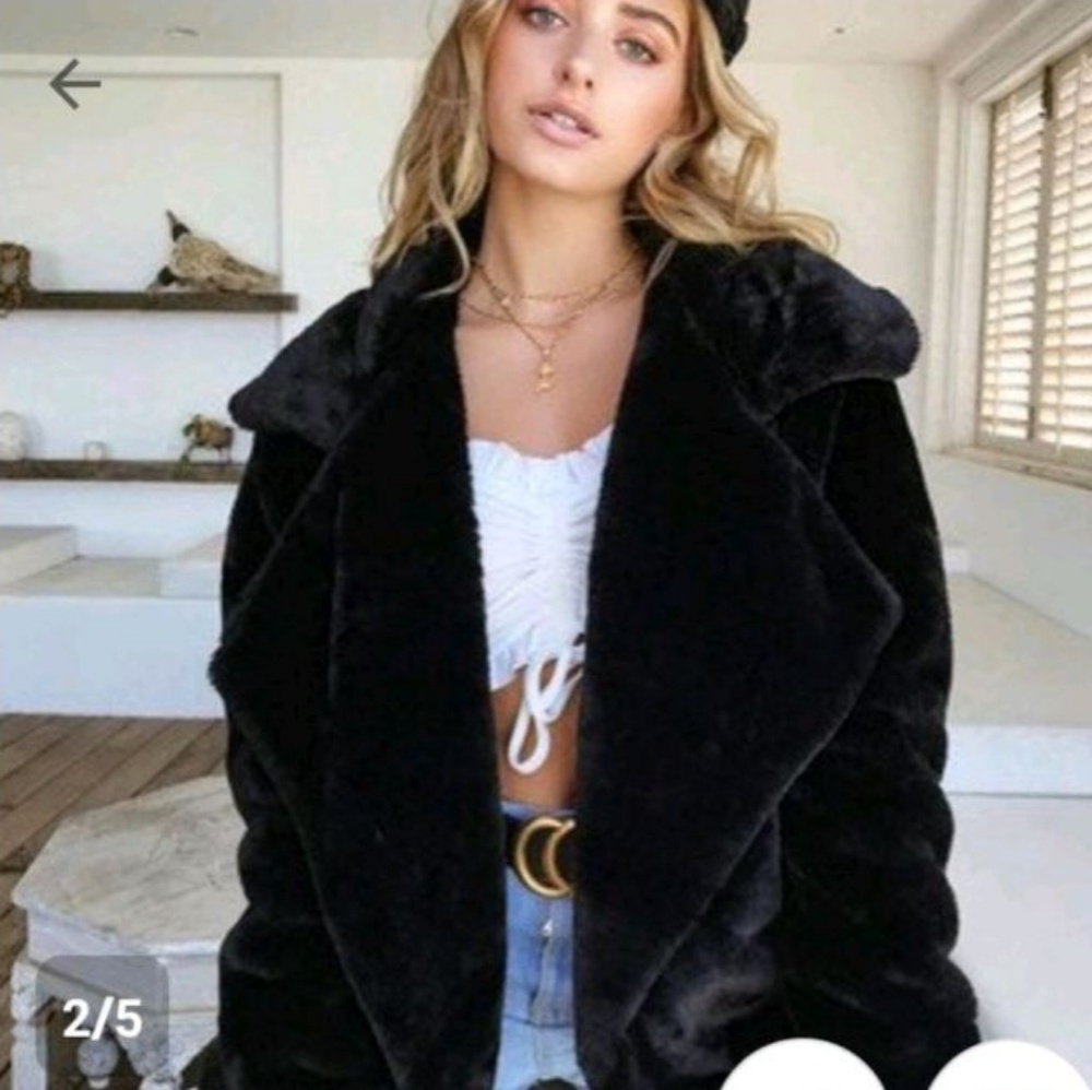 SOFT Faux Fur Coat - Picture 2 of 4